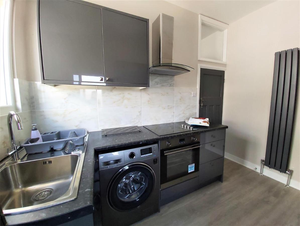 Beautifully Renovated 2 Bed Flat - Close To Beach Apartment Southend-on-Sea Luaran gambar
