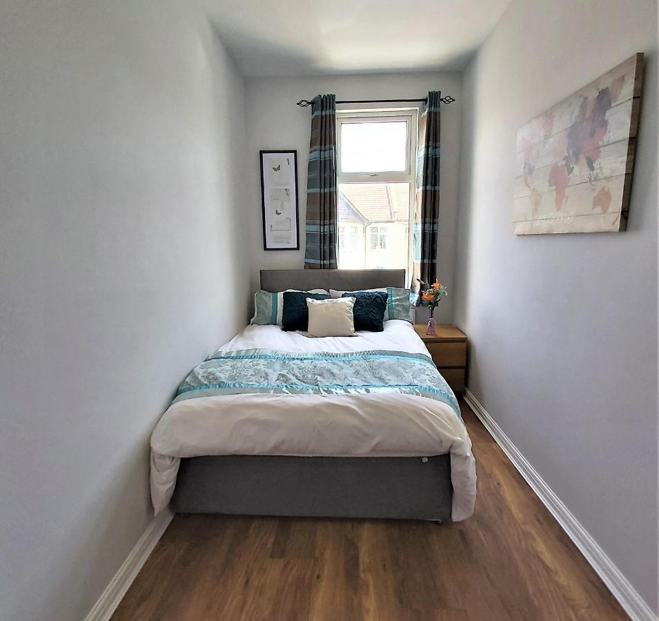 Beautifully Renovated 2 Bed Flat - Close To Beach Apartment Southend-on-Sea Luaran gambar